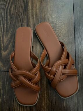 Old Navy Tan Braided Slide Sandals